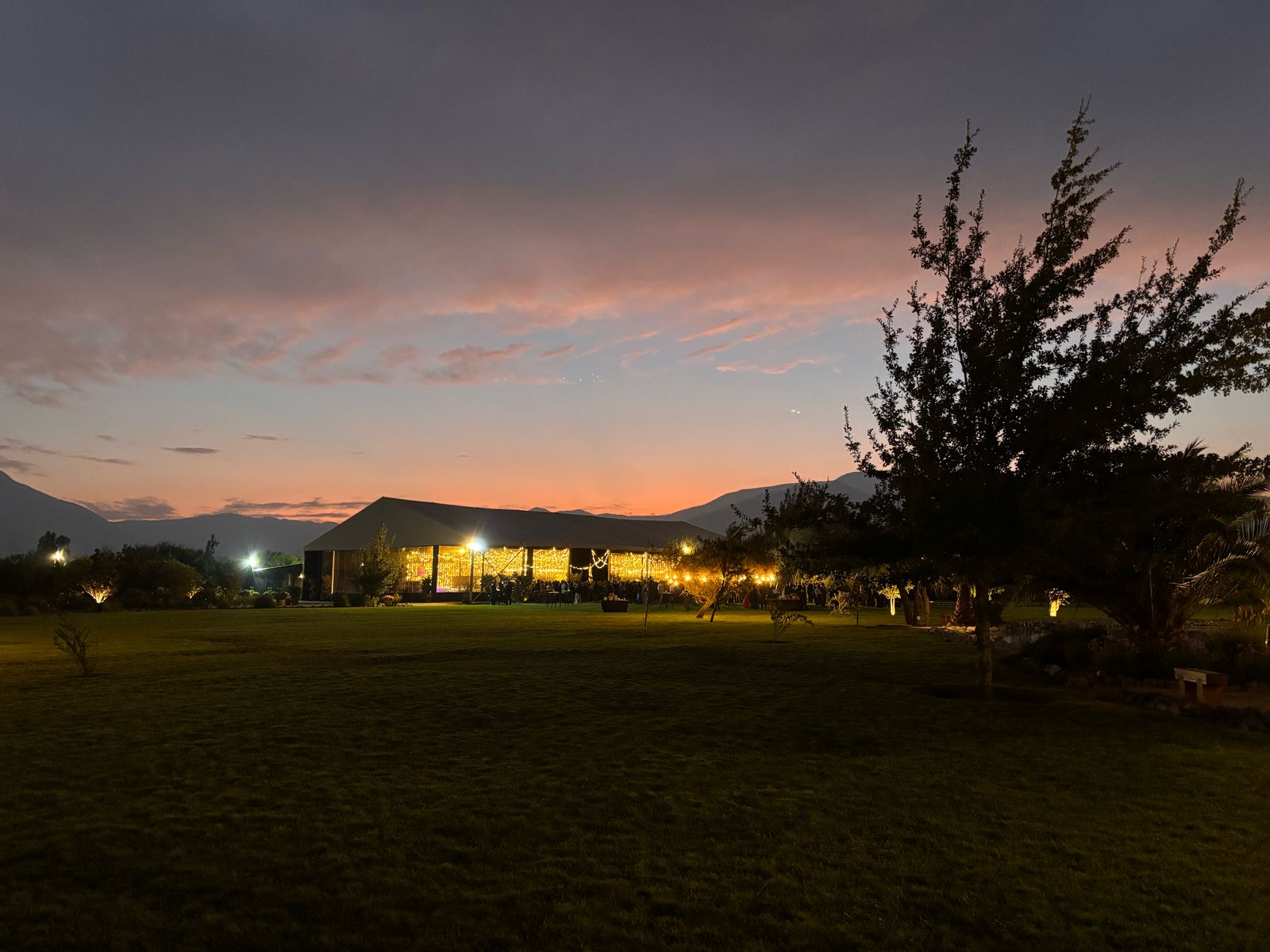 centro de eventos parque lipangue santiago